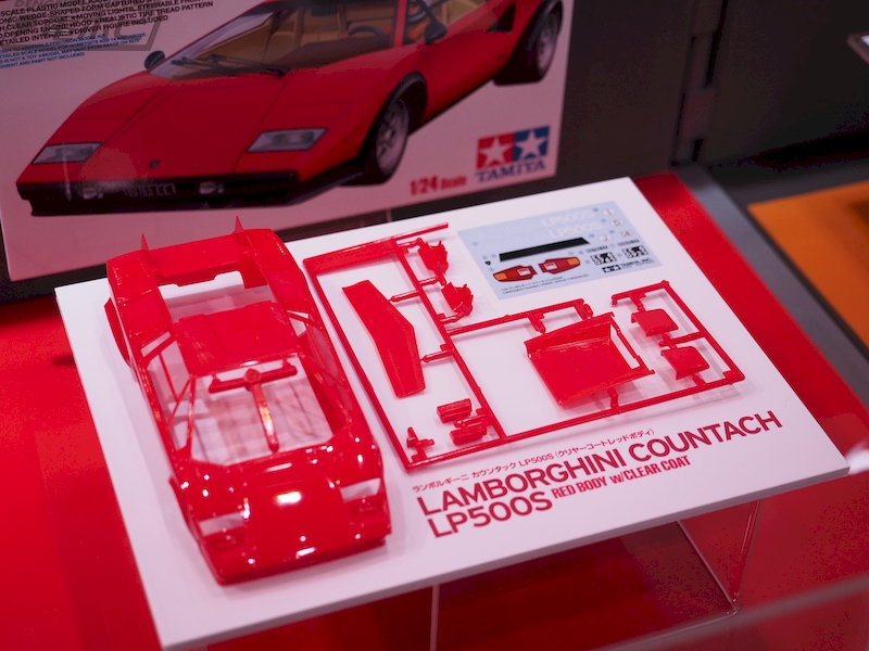1/24 Lamborghini Countach LP500S (Clear Coat Red Body) - Tamiya