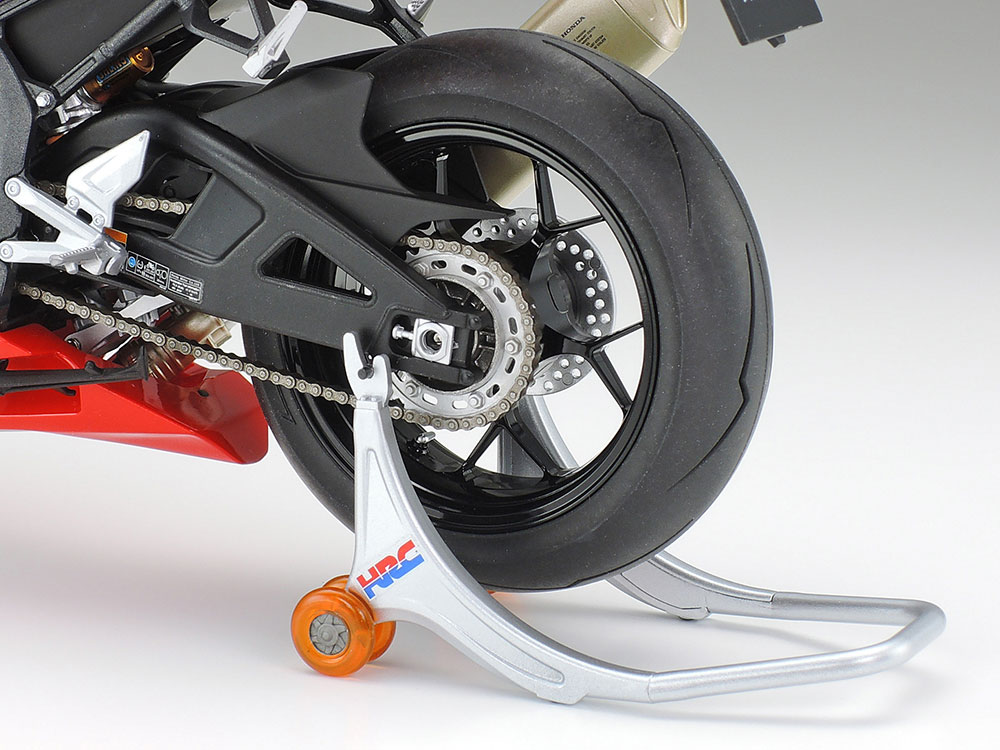 Tamiya 14138 Honda CBR1000RR-R FIREBLADE SP 1:12 Scale Model Motorcycle Series N 