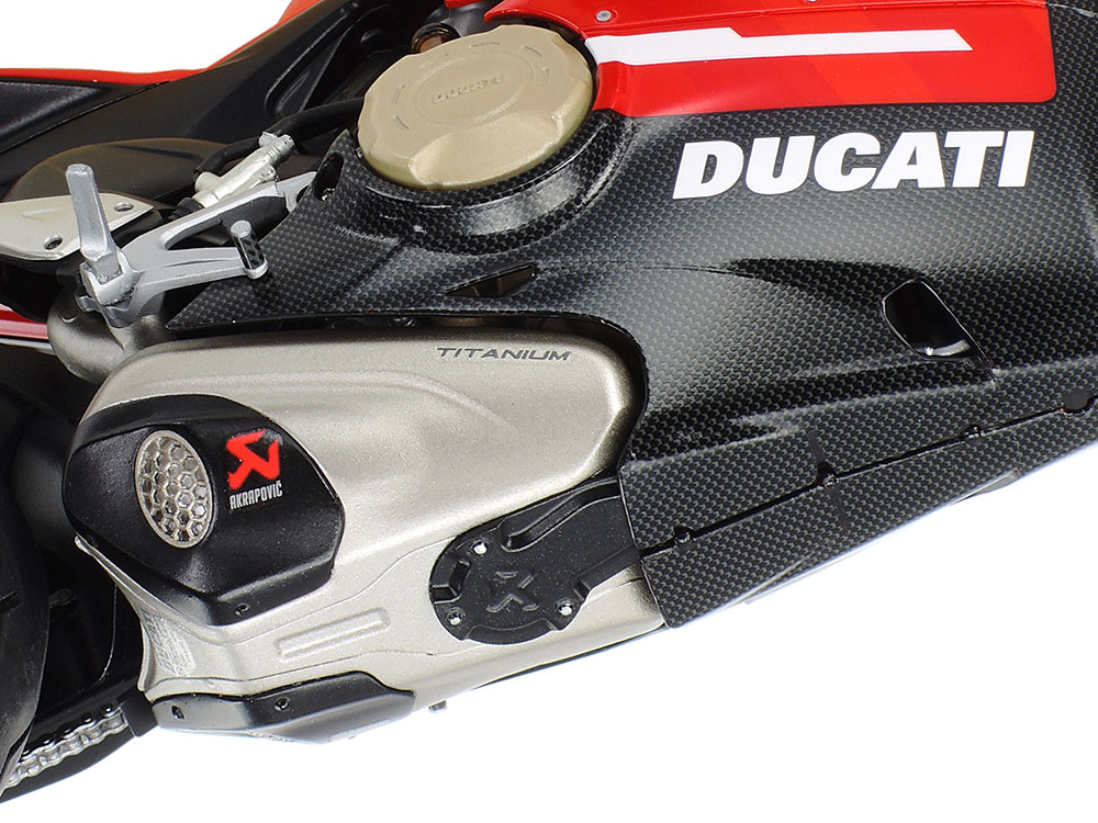 Full official photos and details of Tamiya 14140 1/12 Ducati Super 