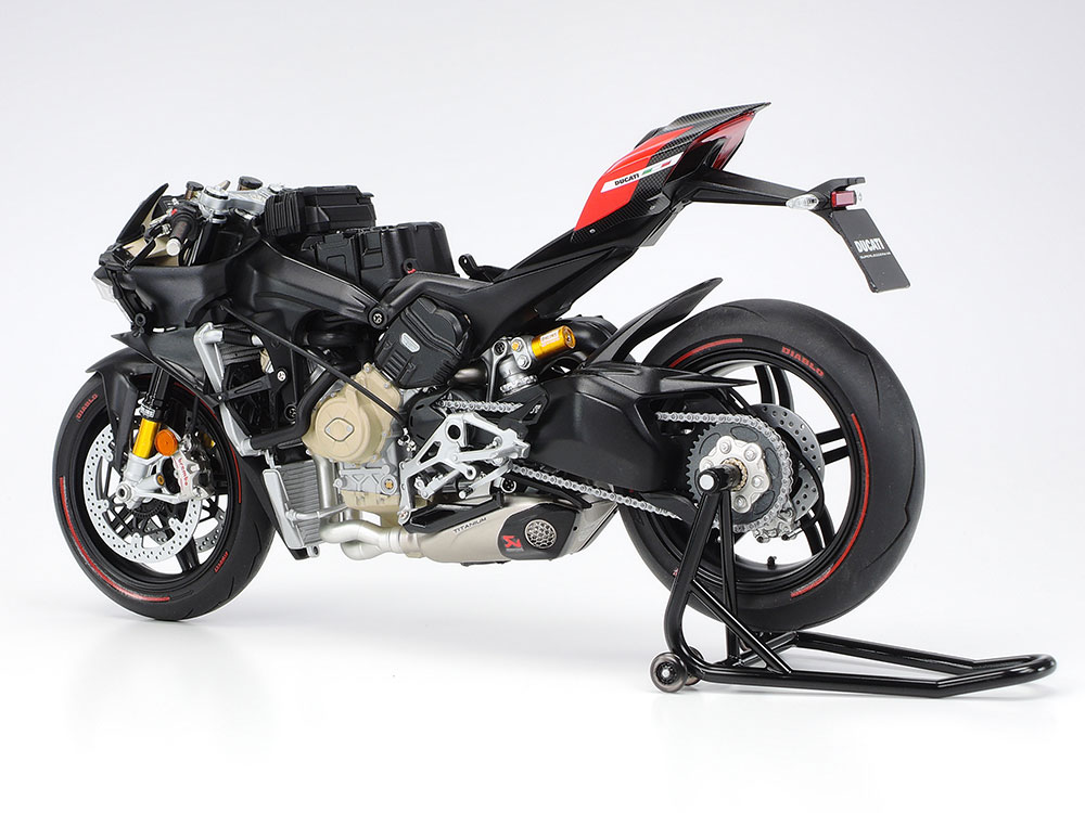 Full official photos and details of Tamiya 14140 1/12 Ducati Super 