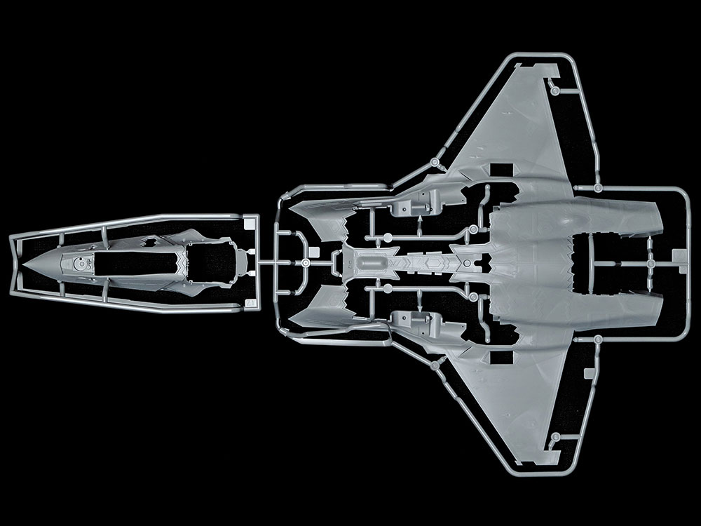 Tamiya 1/48 F-35B Lightning II first images : r/modelmakers