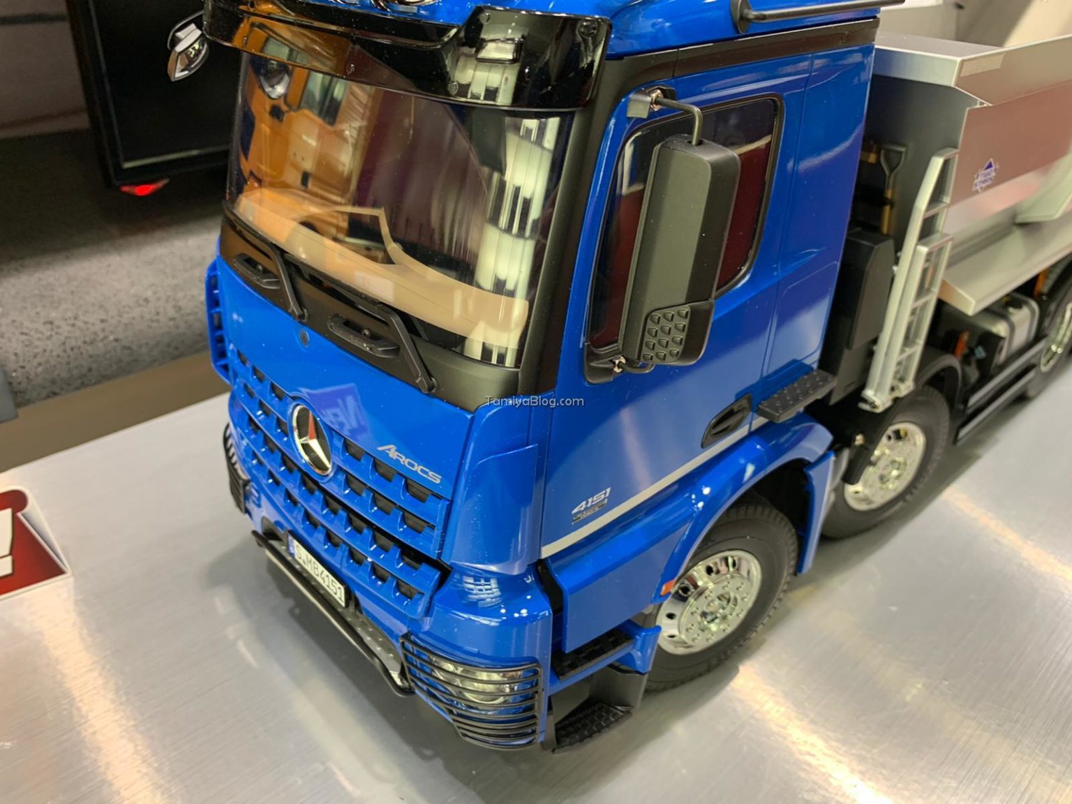 tamiya mercedes benz arocs 4151